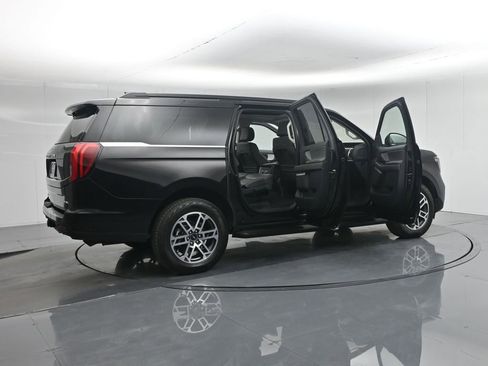Certified 2025 Ford Expedition Max Active image 6