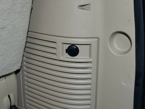 Used 2007 GMC Yukon Denali image 14