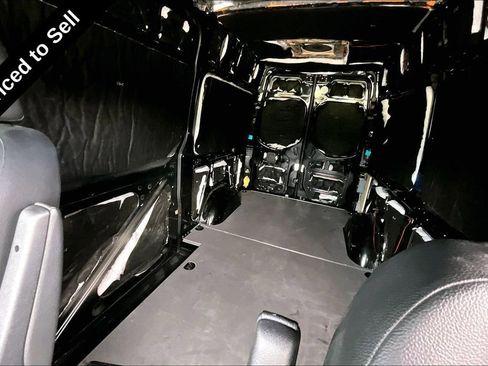 Used 2024 Mercedes-Benz Sprinter 2500 image 24