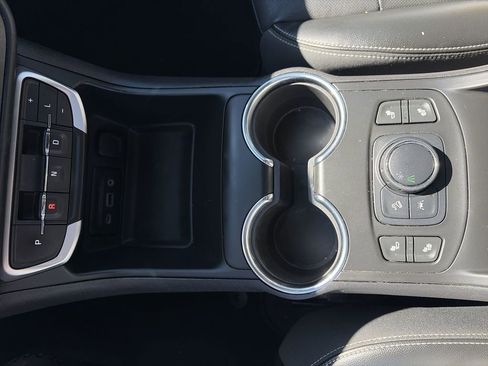 Certified 2023 GMC Terrain SLT FWD image 21