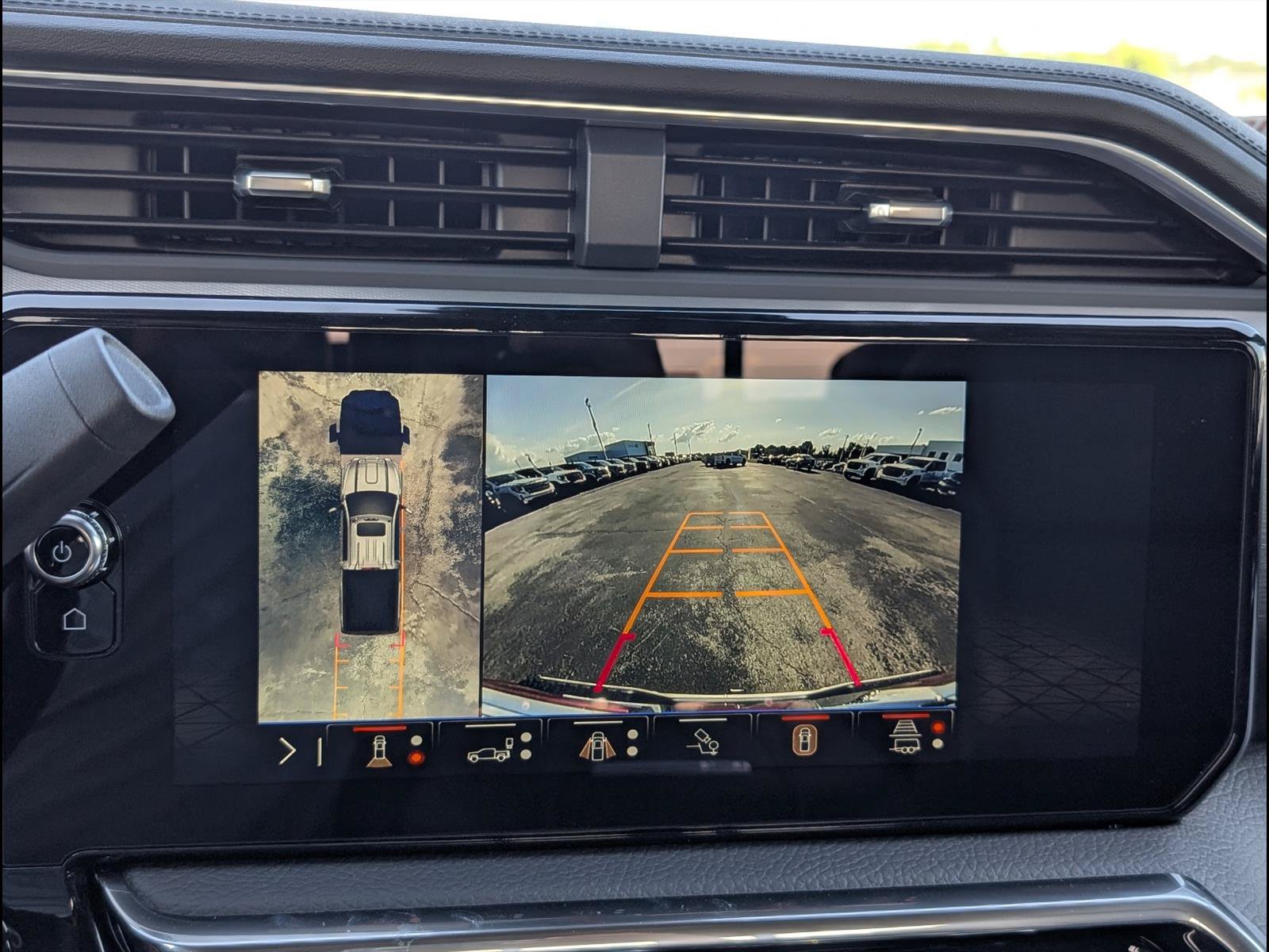 New 2026 GMC Sierra 2500 Denali AWD/4WD image 8