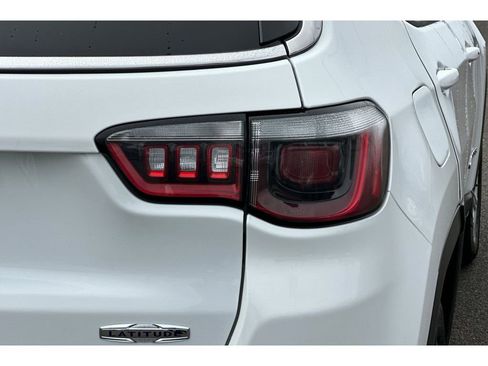 Used 2024 Jeep Compass Latitude image 27