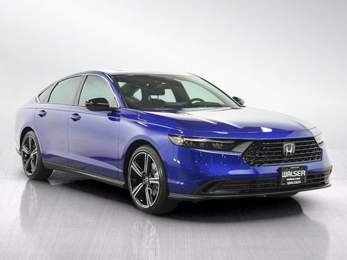 Used 2025 Honda Accord Sport image 7