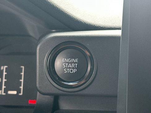 Used 2024 Toyota Tacoma SR5 AWD/4WD image 21