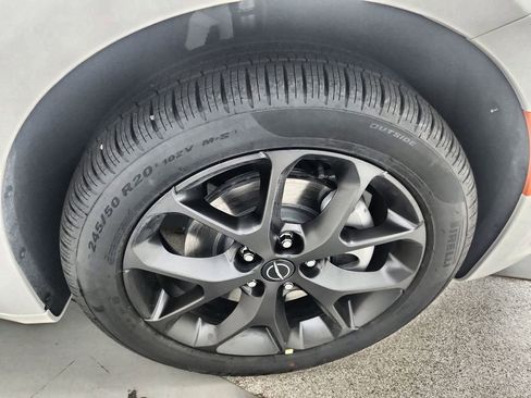 New 2026 Chrysler Pacifica Limited image 34