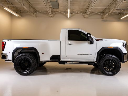 Used 2026 GMC Sierra 3500 SLE AWD/4WD image 11