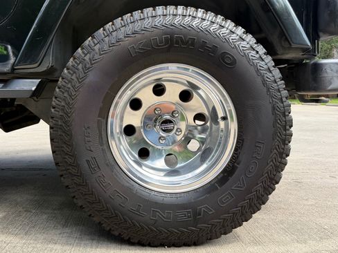 Used 2004 Jeep Wrangler Sahara w/ Dual Top Group AWD/4WD image 7