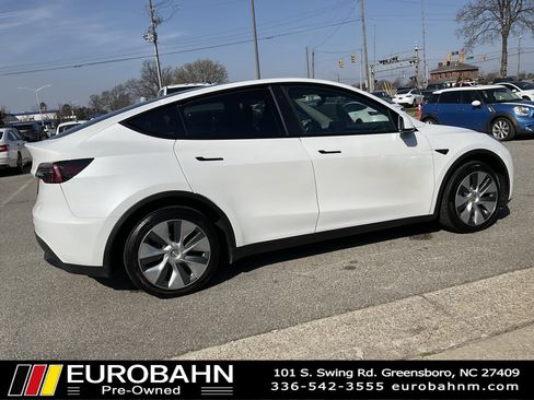 Used 2023 Tesla Model Y Long Range image 28