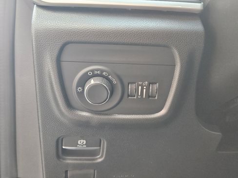 New 2026 Jeep Grand Cherokee Laredo X AWD/4WD image 18