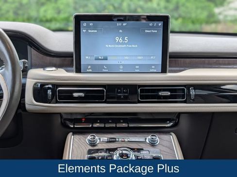 Used 2020 Lincoln Aviator Reserve w/ Elements Package Plus AWD/4WD image 14