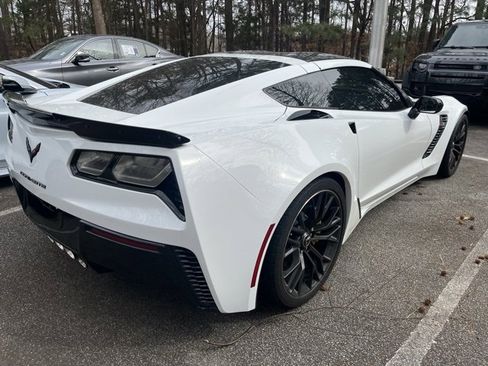 Used 2015 Chevrolet Corvette Z06 w/ 3LZ Preferred Equipment Group image 10