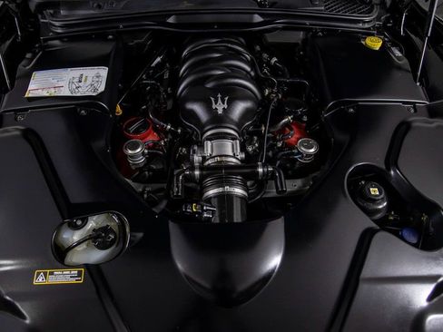 Used 2014 Maserati GranTurismo MC image 42