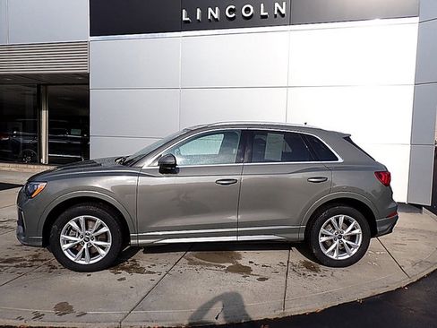 Used 2022 Audi Q3 2.0T Premium image 2