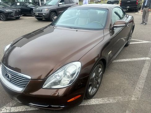 Used 2006 Lexus SC 430 Convertible RWD image 2