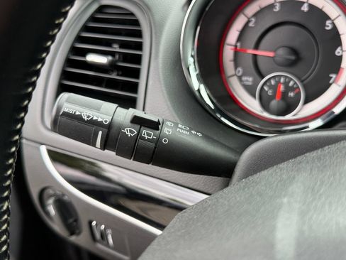 Used 2017 Dodge Grand Caravan SE FWD image 29