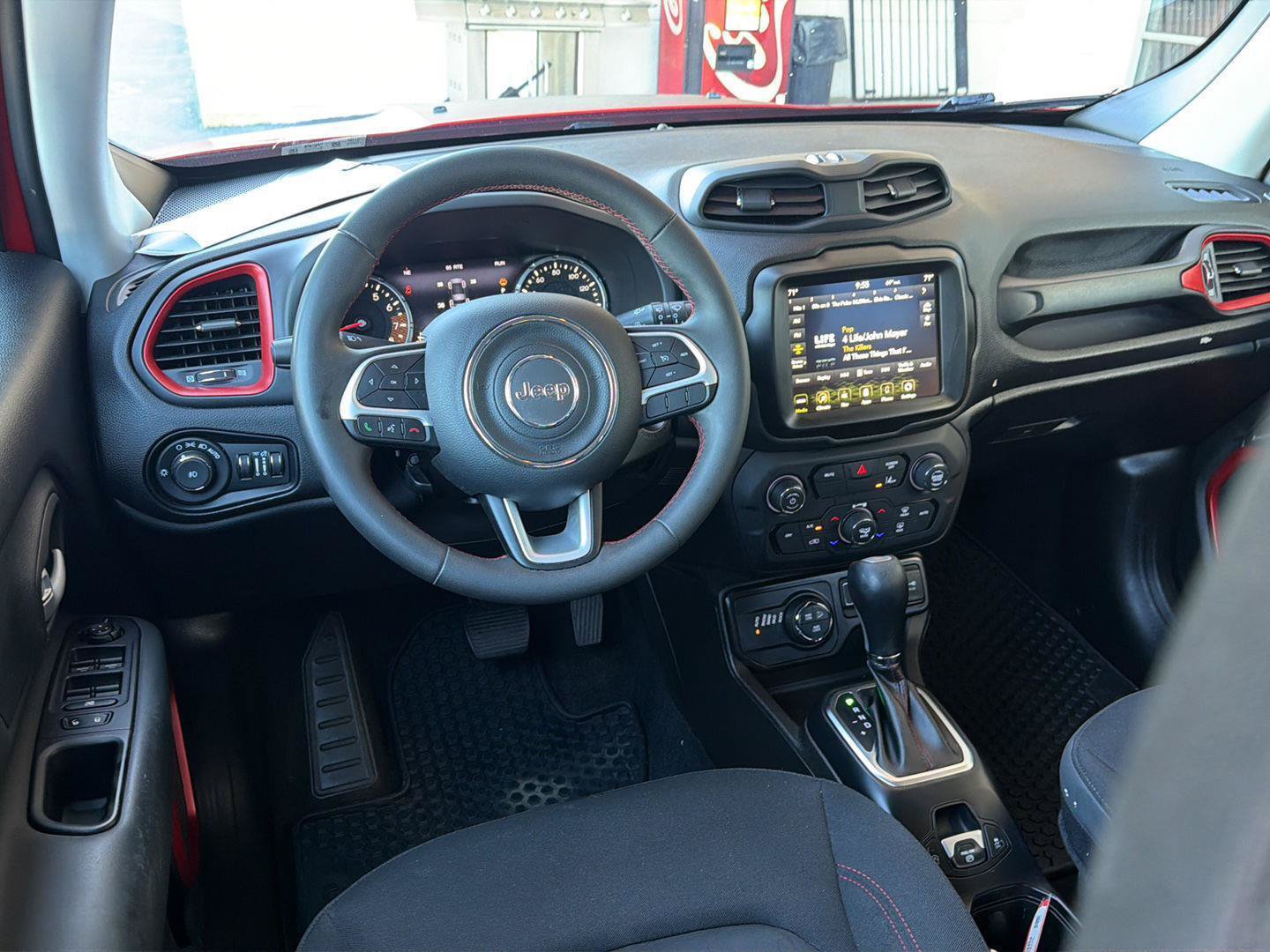 Used 2023 Jeep Renegade Trailhawk AWD/4WD image 18