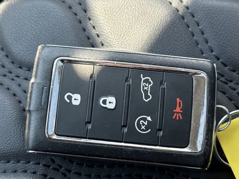 Used 2022 Jeep Grand Cherokee Limited 4xe image 30