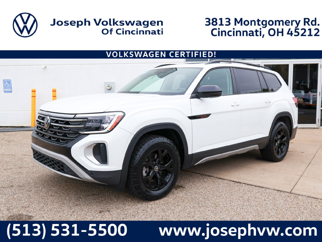 Used 2025 Volkswagen Atlas Peak Edition SE AWD/4WD image 1