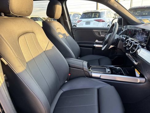 Used 2026 Mercedes-Benz GLB 250 GLB 250 image 12