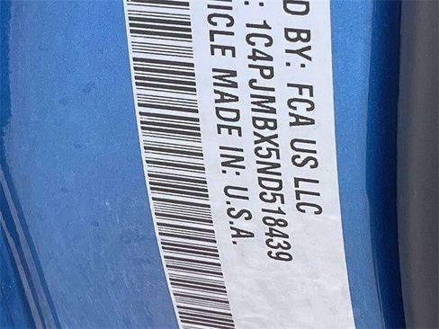 Used 2022 Jeep Cherokee Trailhawk w/ Comfort/Convenience Group image 33