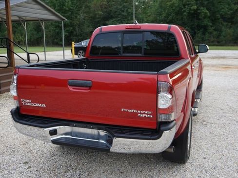 Used 2012 Toyota Tacoma PreRunner image 13