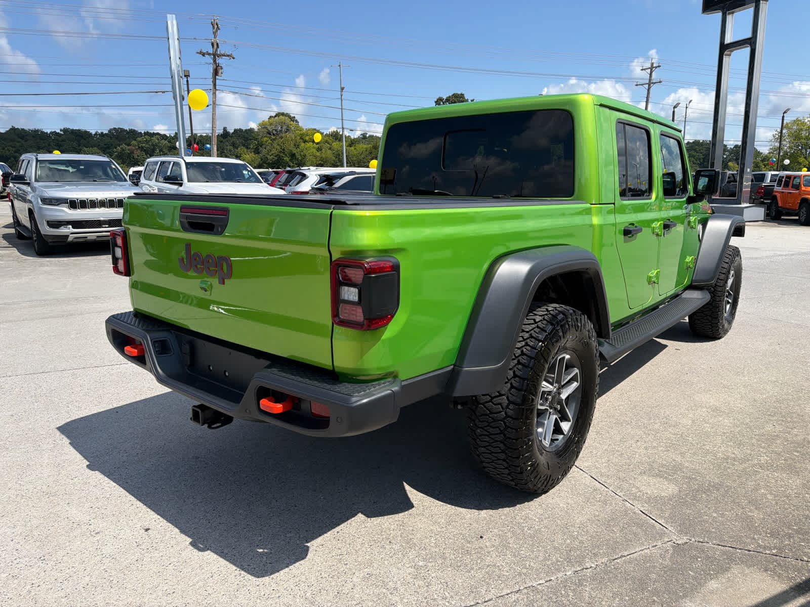 Used 2025 Jeep Gladiator Mojave w/ Safety Group AWD/4WD image 7