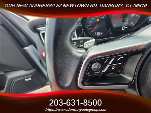 Used 2018 Porsche Macan S image 17