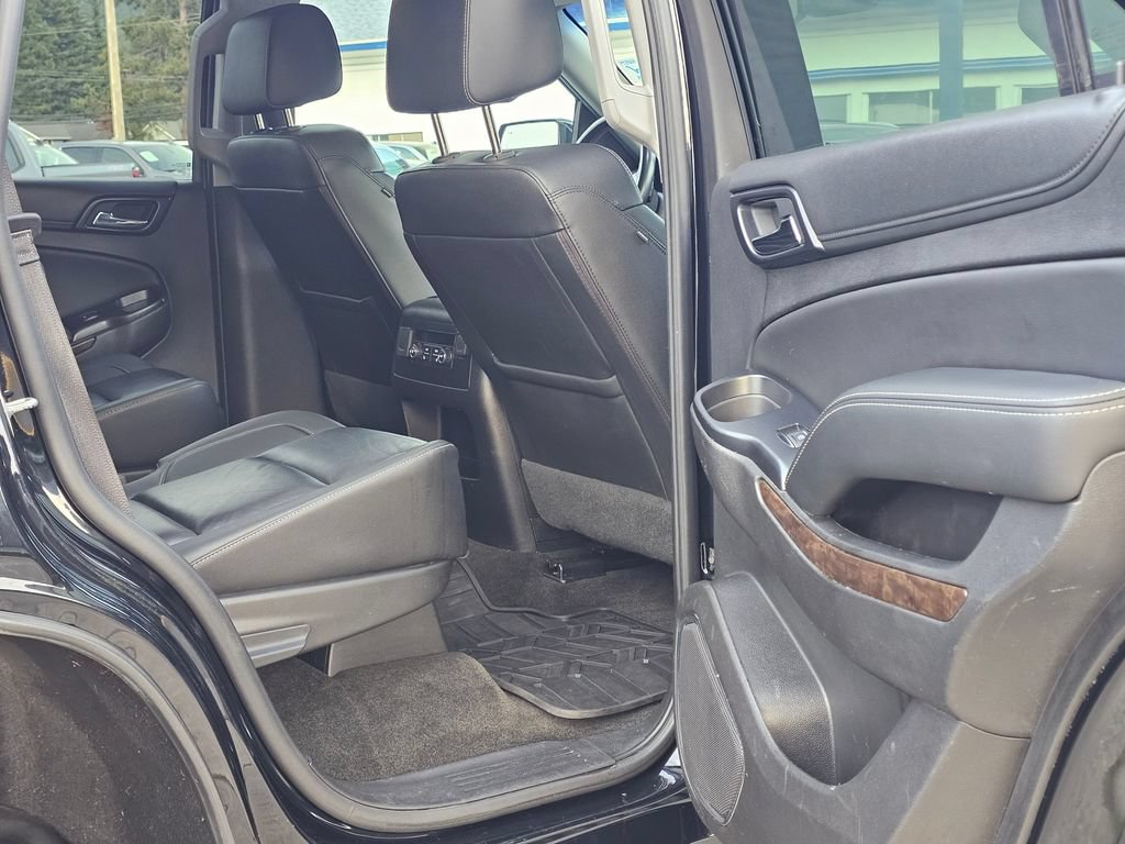 Used 2018 Chevrolet Tahoe LT w/ Luxury Package AWD/4WD image 16