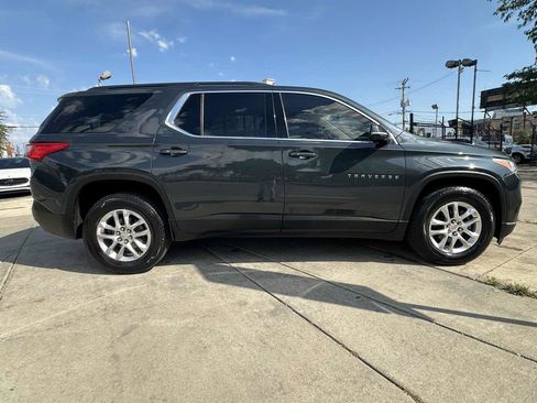 Used 2019 Chevrolet Traverse LT w/ LPO, Floor Liner Package AWD/4WD image 4