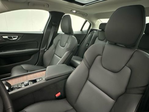 Used 2024 Volvo S60 B5 Plus w/ Climate Package image 9