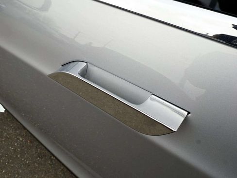 Used 2013 Tesla Model S RWD image 10