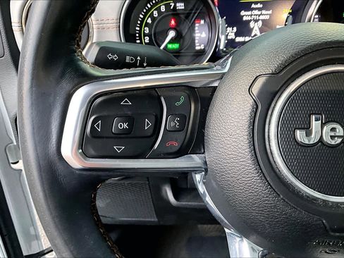 Used 2021 Jeep Wrangler Unlimited Sahara image 22