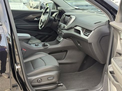 Used 2024 GMC Terrain SLT image 18