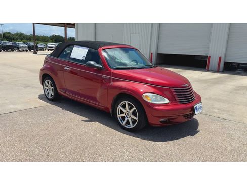 Used 2005 Chrysler PT Cruiser GT FWD image 2
