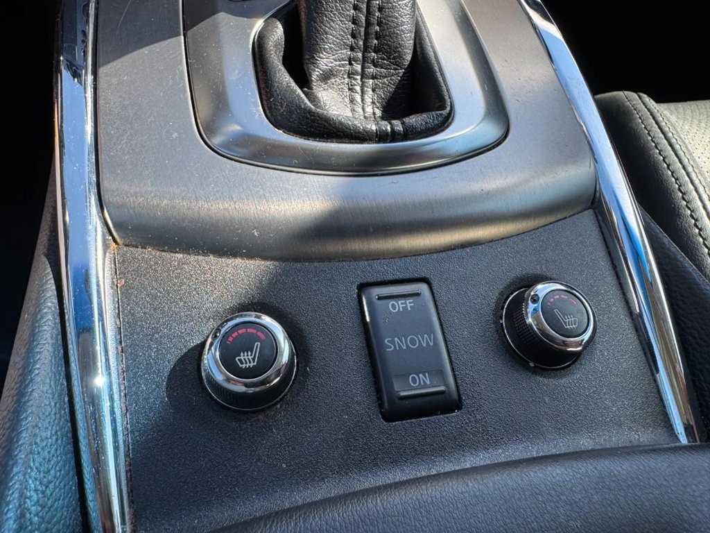 Used 2015 INFINITI Q40 AWD w/ Moonroof Package image 19
