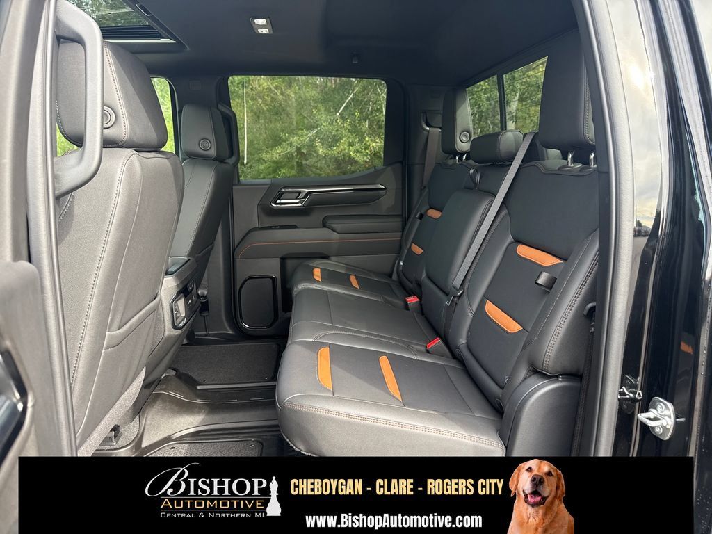 Used 2025 GMC Sierra 1500 AT4 w/ AT4 Premium Package AWD/4WD image 18
