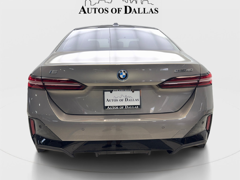 Used 2024 BMW i5 eDrive40i w/ M Sport Package RWD image 8