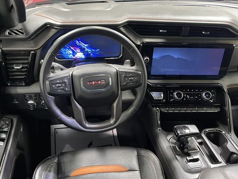 Used 2023 GMC Sierra 1500 AT4 w/ Technology Package AWD/4WD image 3