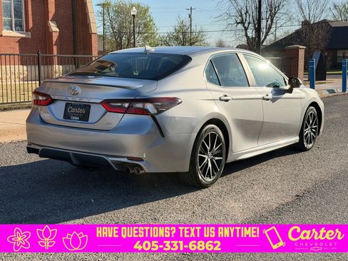 Used 2023 Toyota Camry SE image 11