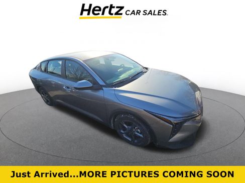 Used 2025 Kia K4 LXS image 1