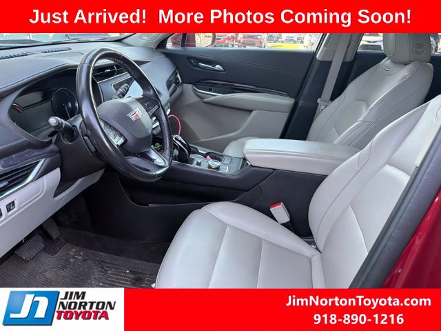 Used 2020 Cadillac XT4 Luxury w/ Cold Weather Package FWD image 10