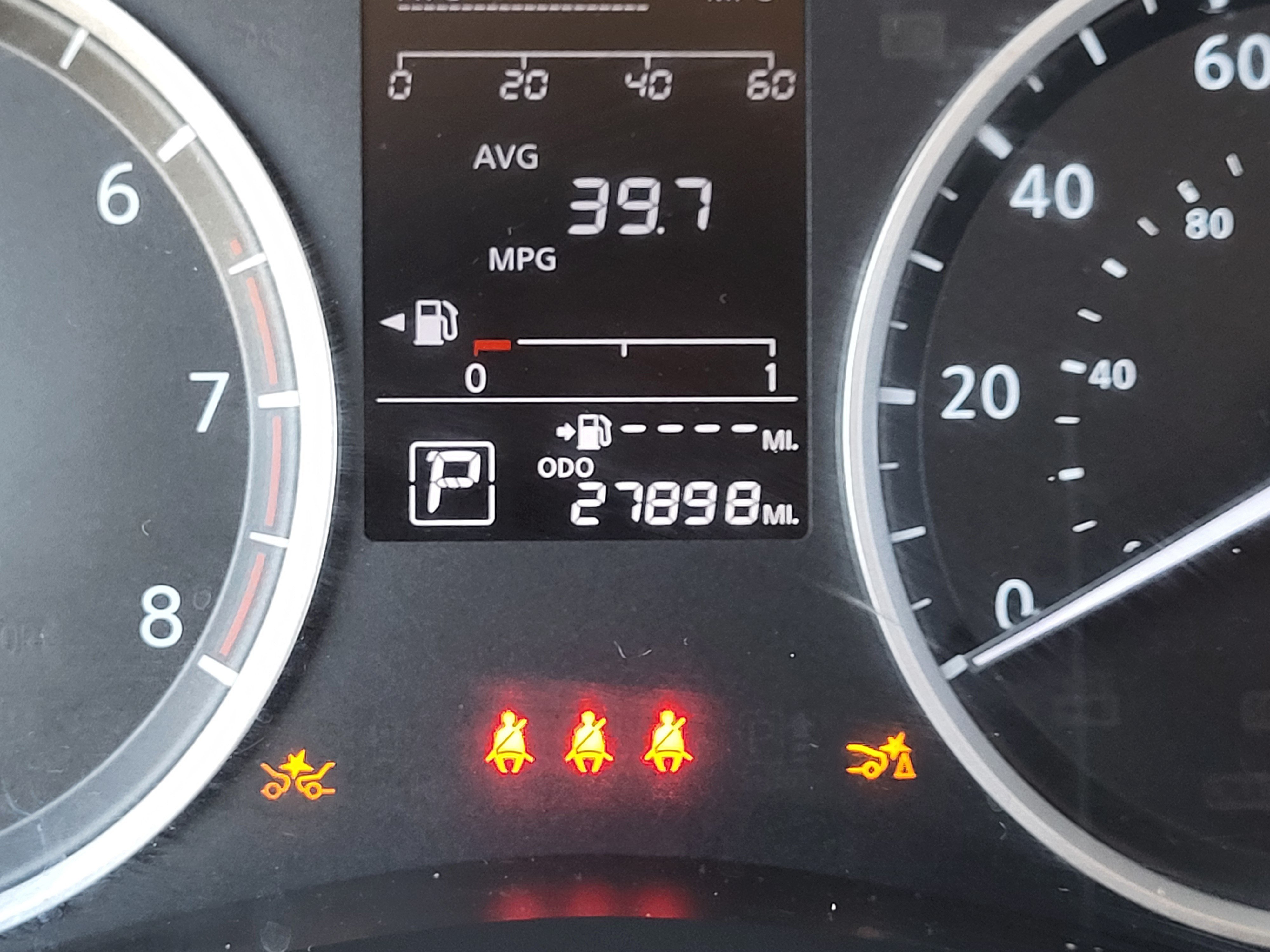 Used 2024 Nissan Versa S w/ Trunk Package FWD image 29