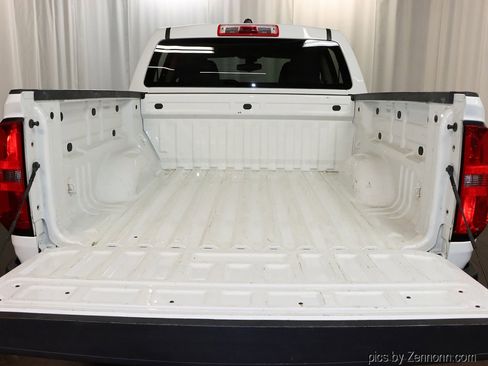 Used 2019 Chevrolet Colorado W/T w/ Custom Special Edition image 28