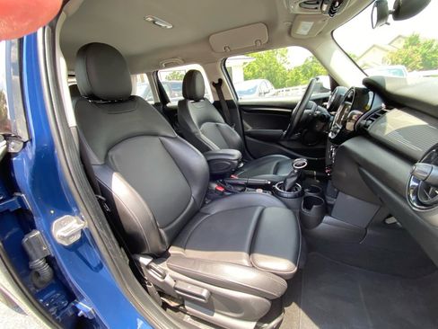 Used 2016 MINI Cooper 4-Door Hardtop image 38