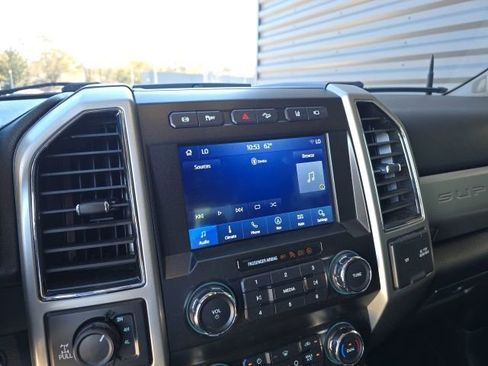 Used 2021 Ford F250 Lariat image 13