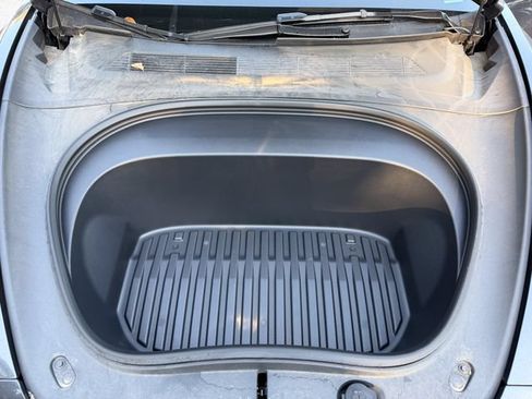 Used 2024 Tesla Model 3 Standard Range RWD image 17