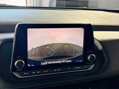 Used 2024 Nissan Rogue SV FWD image 16