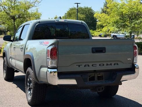 Used 2023 Toyota Tacoma TRD Off-Road AWD/4WD image 3