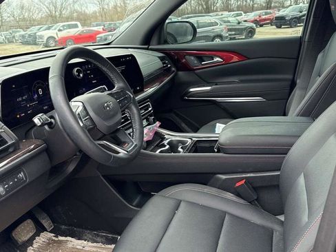 Used 2025 Chevrolet Traverse Z71 w/ LPO, Floor Liner Package image 7