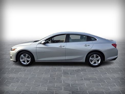 Used 2022 Chevrolet Malibu LS w/ Driver Confidence Package II image 4